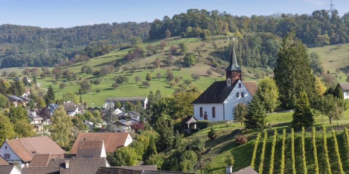 Die reformierte Kirche in Wintersingen. Die reformierte Kirche in Wintersingen.