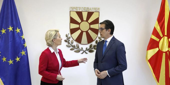 Mit Bulgarien - Nordmazedoniens Parlament billigt Kompromiss