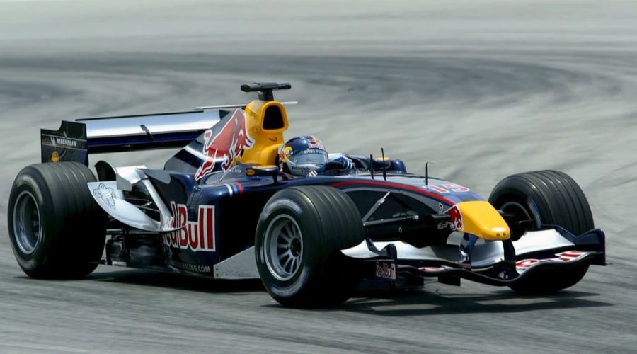 Christian Klien am Steuer des Red Bull RB1 im Jahr 2005.