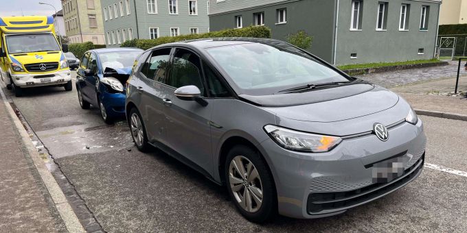 Flawil SG: Alkoholisierter Fahrer verursacht Auffahrkollision. Flawil SG