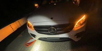 A2 / Sissach BL: Lenker kollidert mit Baustellenabschrankung