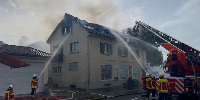 Müllheim TG: Brand von Dachstock. Müllheim