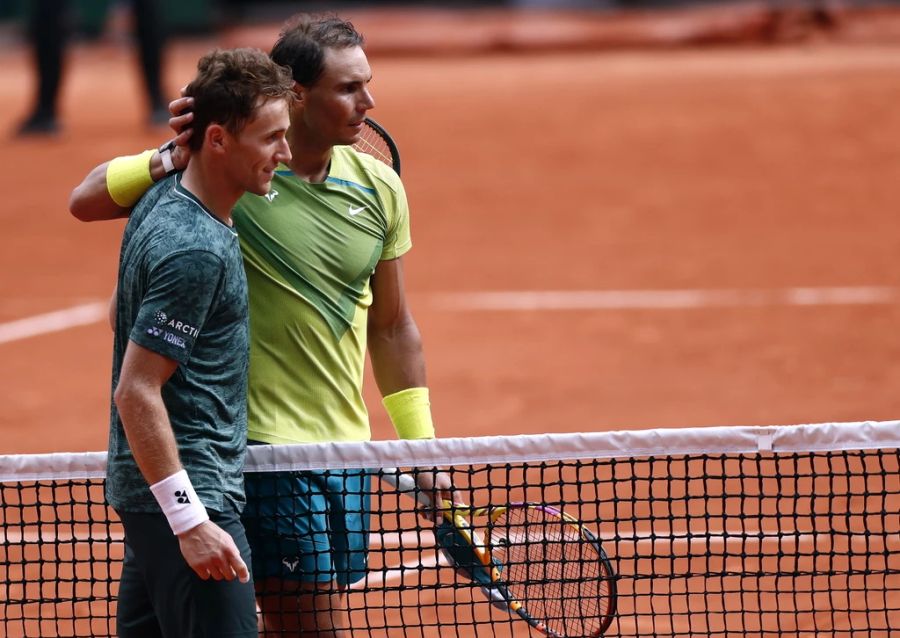 Seinen Final-Gegner Casper Ruud fertigt der Spanier mit 6:3, 6:3 und 6:0 ab.