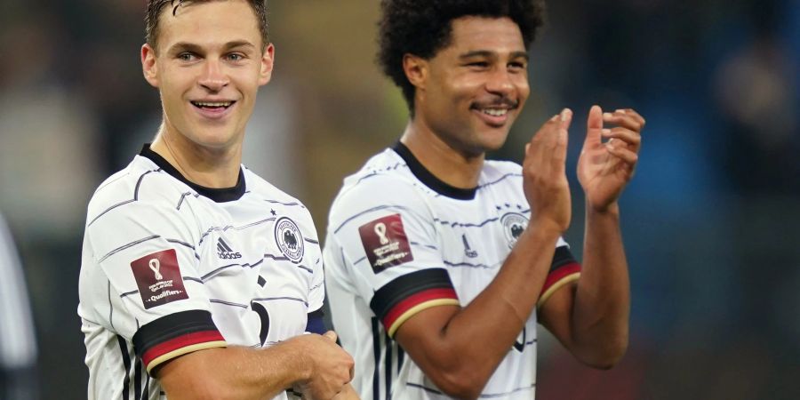 Joshua Kimmich hofft, dass Serge Gnabry beim FC Bayern München bleibt.