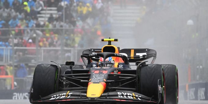 Besonders bei hohen Geschwindigkeiten ist das Hoppeln eine starke körperliche Belastung für die Piloten der Formel 1. Besonders bei hohen Geschwindigkeiten ist das Hoppeln eine starke körperliche Belastung für die Piloten der Formel 1.