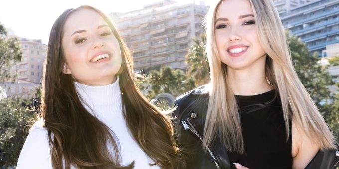 Davina (l.) und Shania Geiss stehen jetzt auf eigenen Beinen. Davina (l.) und Shania Geiss stehen jetzt auf eigenen Beinen.