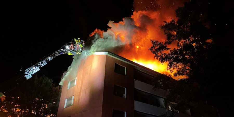 Brand Mehrfamilienhaus Uster