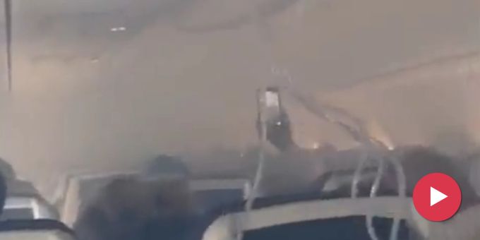 Starker Rauch - Flugzeug kollidiert mit Vögeln – Notlandung auf Kuba