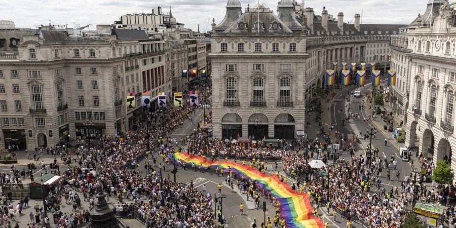 Eine Pride-Parade im vergangenen Jahr am Piccadily Circus in London.