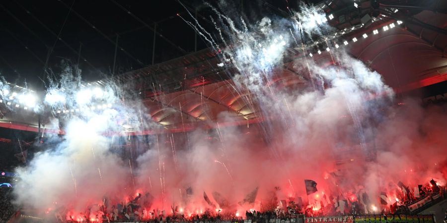 Fans von Eintracht Frankfurt dürfen in Neapel nicht ins Stadion.