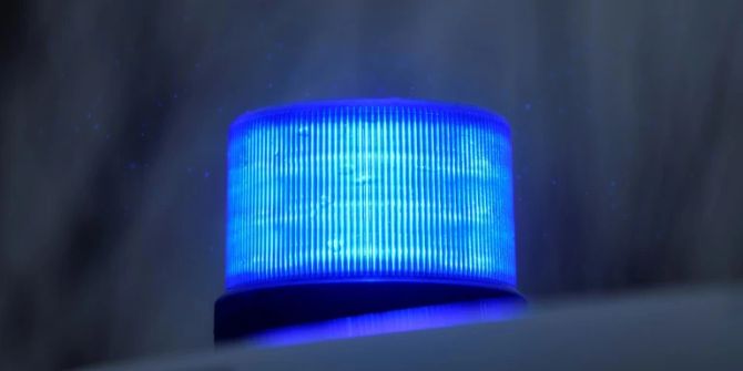 Polizei Blaulicht Jugendlicher Thun