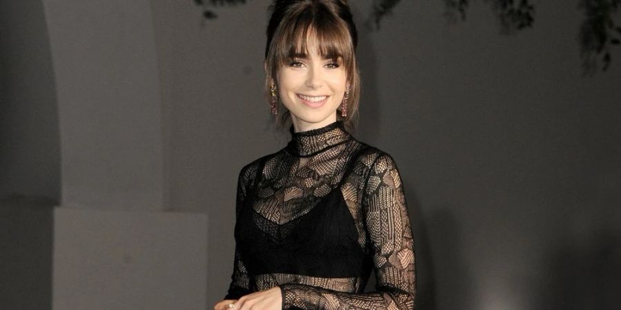 Lily Collins feiert in Japan Geburtstag.