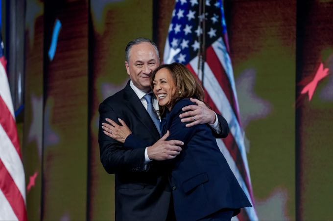 Kamala Harris und ihr Mann Douglas Emhoff. Kamala HArris