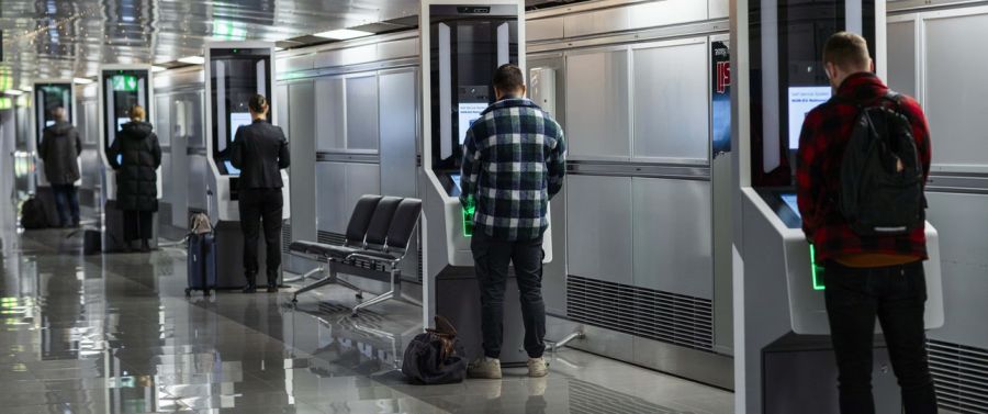 An vielen europäischen Flughäfen startet in zwei Wochen das neue digitale Entry-Exit-System (EES).(Symbolbild)