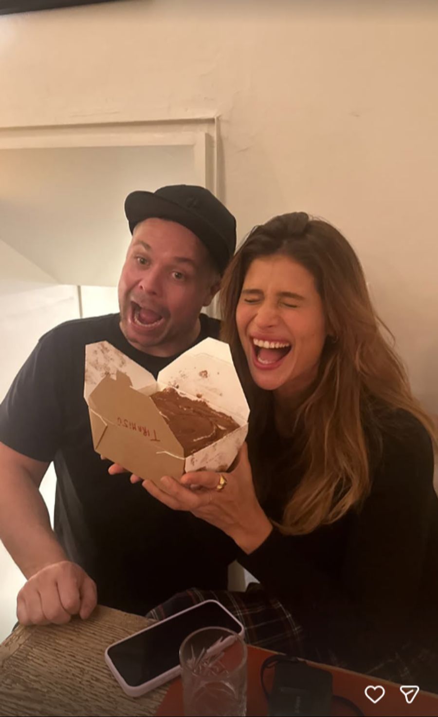 Cruz mit einem Tiramisu.