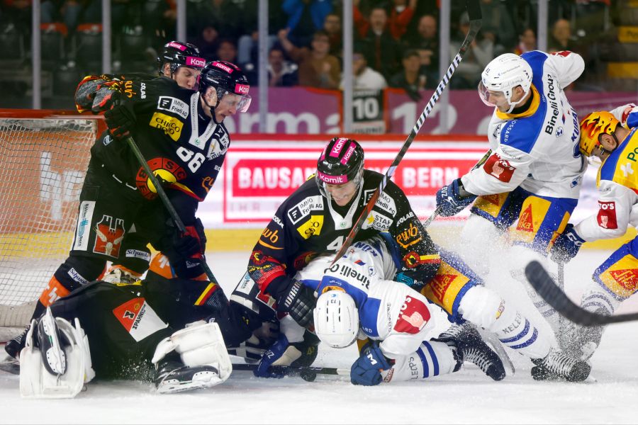 Tomáš Tatar SLAPSHOT