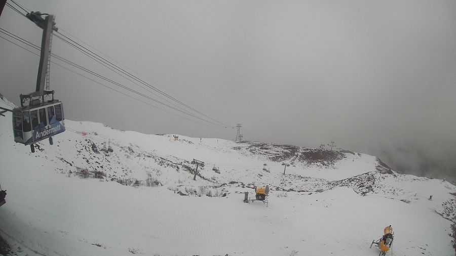 Auch in Andermatt hat dominiert das Weiss auf den Bildern der Webcam