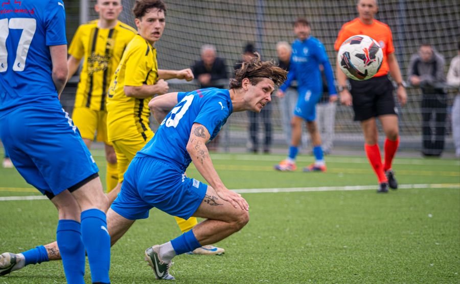 Florin Wyss steht mit dem FC Weissenstein zusammen mit dem Aufsteiger...
