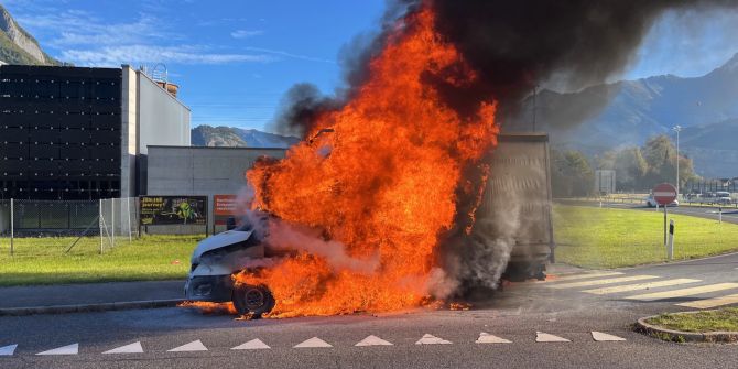 Fahrzeugbrand Mels