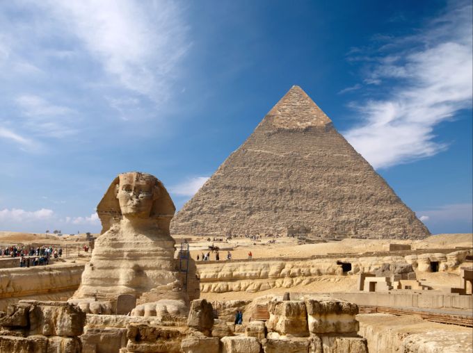 Die Pyramiden von Gizeh in Ägypten gehören zu den bekanntesten und ältesten erhaltenen Bauwerken der Menschheit. Giza Ägypten