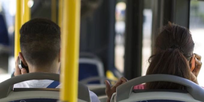 «Lätsch» - Postauto-Passagiere grüssen nicht mehr – Chauffeure störts