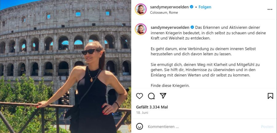 Sandy Meyer-Wölden reist gern und lässt dabei ihre Kids auch mal in der Economy Klasse.