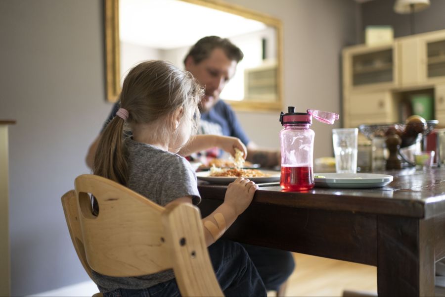 Der Vermieter drohte nach der zweiten unbezahlten Miete mit der Wohnungskündigung. Von der Krankenkasse wurde die Familie betrieben.