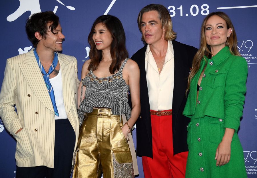 Olivia Wilde und ihr Ex Harry Styles (ganz links) im Jahr 2022 bei einer Filmpremiere.