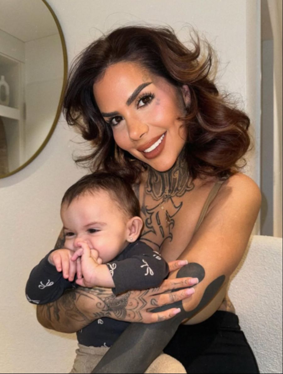Mia Madisson wurde 2024 Mama von Tochter Sarabi.