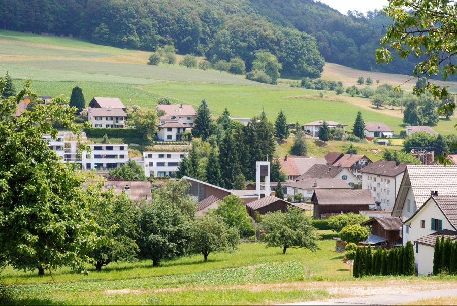 Dem Bauherrn Christian Di Giorgio flatterten noch vor dem Baubeginn Rechnungen von über 17'000 Franken ins Haus.