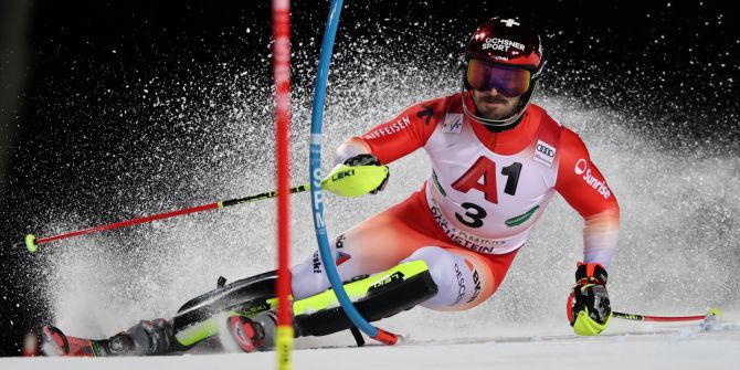 Loïc Meillard gehört auch im Slalom in Schladming zu den besten.