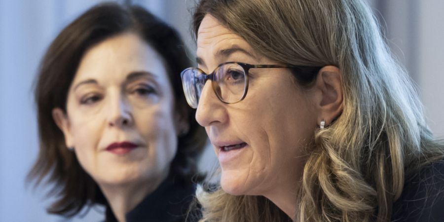 Wenn sich in den Spitälern nichts ändert, wird der Druck auf das Personal weiter zunehmen und der Verwaltungsaufwand steigen, sagte Anne-Geneviève Bütikofer im Interview mit  «Le Te...