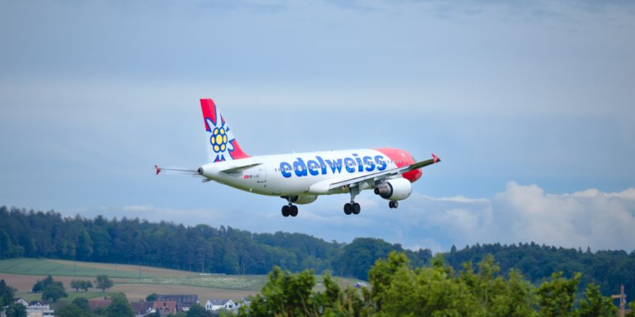 Die Zahl der Passagiere von Edelweiss ist 2025 weiter gestiegen: Die Schwesterairline der Swiss flog 3,3 Millionen Reisende zu Destinationen in aller Welt. (Archivbild)