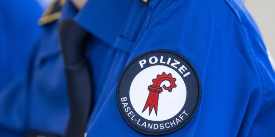 Der Personalverband der Polizei Basel-Landschaft hat an seiner Generalversammlung eine Initiative und eine Petition für höhere Löhne und bessere Arbeitsbedingungen lanciert. (Archivbild)