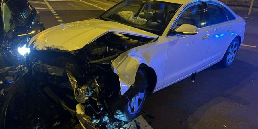 Nach der Kollision auf einer Kreuzung in Rheinfelden AG: zwei Autos sind schrottreif.