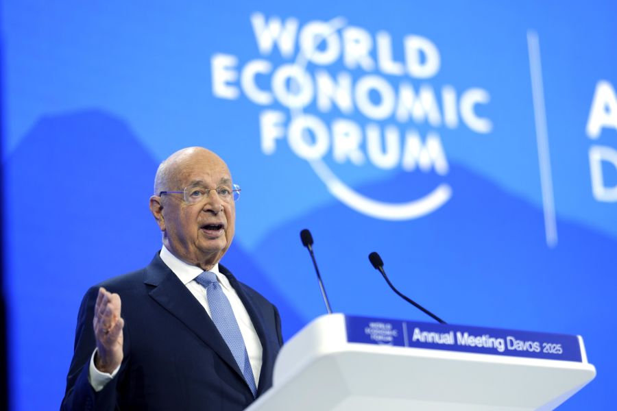 Auch das Verhältnis der Spitzenkräfte mit Klaus Schwab steht auf der Kippe - für das WEF 2026 sei der zurückgetretene Gründer jedoch als Gast eingeladen worden.