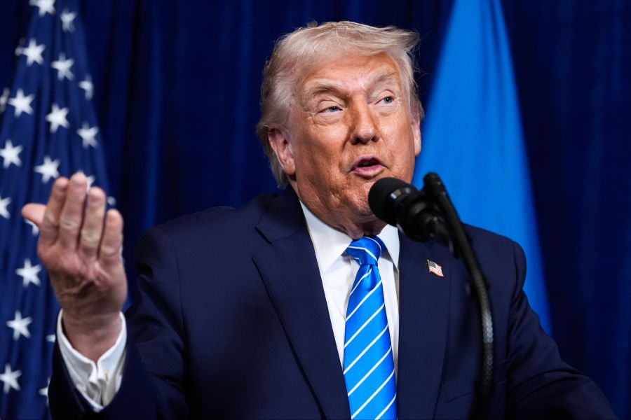 «Das Schlimmste daran ist, dass Trump das Ganze allein aufgrund eines Telefonats mit Wladimir Putin geglaubt hat. Er hat es sofort geglaubt, sobald Putin es ihm erzählt hat.»