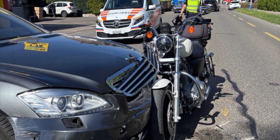 Der Autofahrer hatte den Vortritt der Motorradlenkerin missachtet.