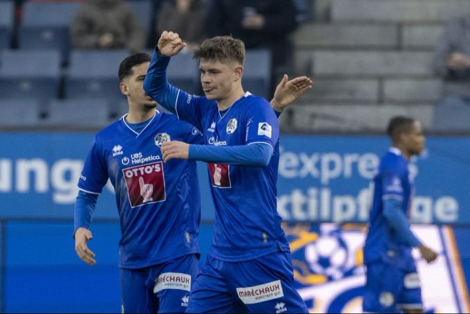 Lars Villiger schnürt den Doppelpack für den FC Luzern. FC Luzern