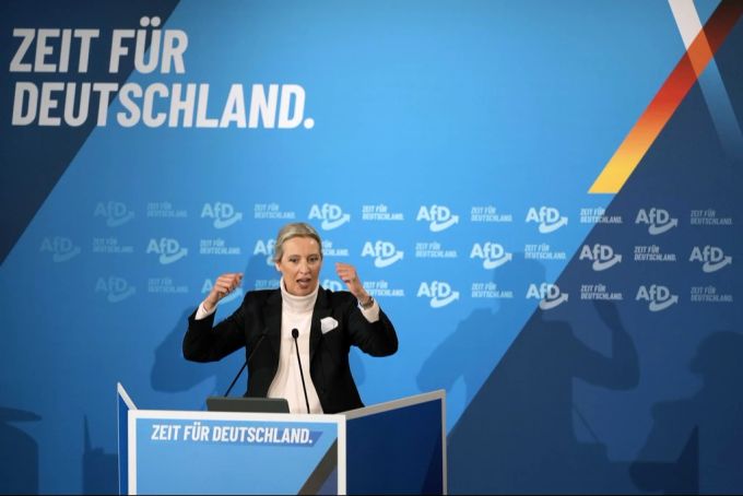 Alice Weidel und die AfD fordern Steuerentlastungen, höhere Renten und eine restriktivere Migrationspolitik. (Archivbild) Alice Weidel