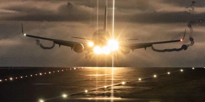 Landung während eines Sturms auf dem Flughafen Leeds Bradford. (Archivbild) Landung während eines Sturms auf dem Flughafen Leeds Bradford. (Archivbild)