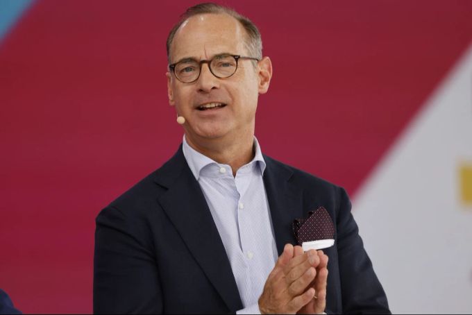Oliver Bäte Allianz-Chef Krankheitsausfälle