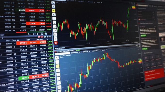 Technologiewerte und Banken sind an der Schweizer Börse stark. (Symbolbild) schweizer börse