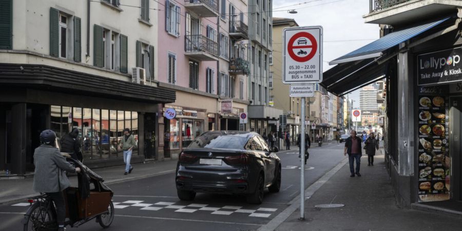 Langstrasse Zürich Sonne schliesst