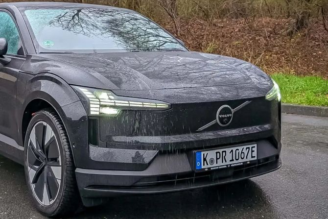Volvo EX30