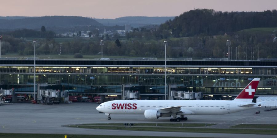 Das Unwetter vom vergangenen Freitag brachte den Flugbetrieb der Swiss erheblich durcheinander. (Symbolbild)