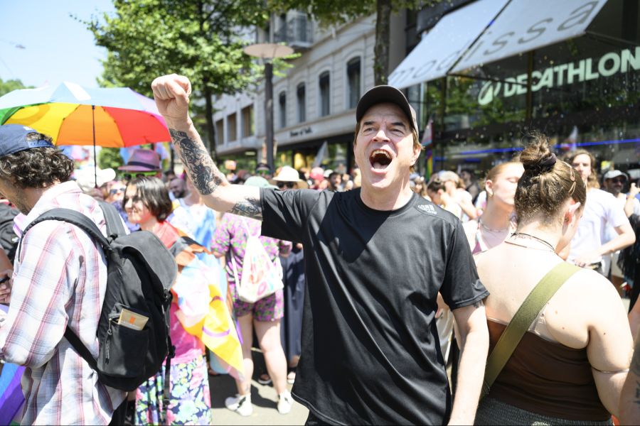 Vor dem Konzert im Letzigrund zeigte sich Campino an der Zürcher Pride. Der Sänger unterstützte den Umzug in der Innenstadt.