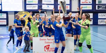 Die Minervanerinnen feiern ihren ersten Meistertitel.