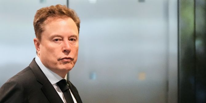 elon musk spacex weltraumbahnhof