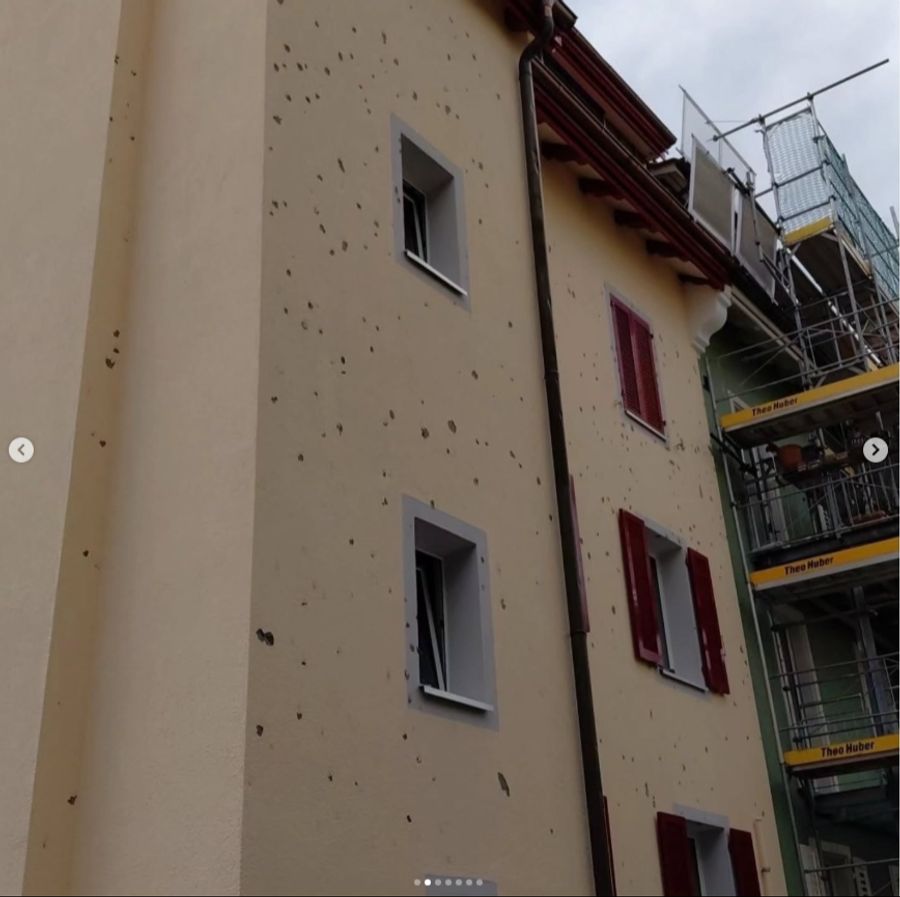 Örtlich erreichten die Hagelkörner einen Durchmesser von bis zu sechs Zentimetern.